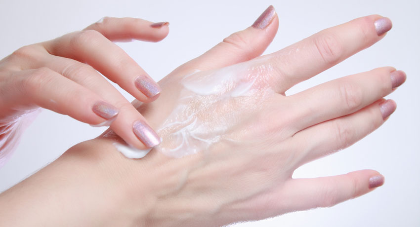 Skin moisturizer image via shutterstock