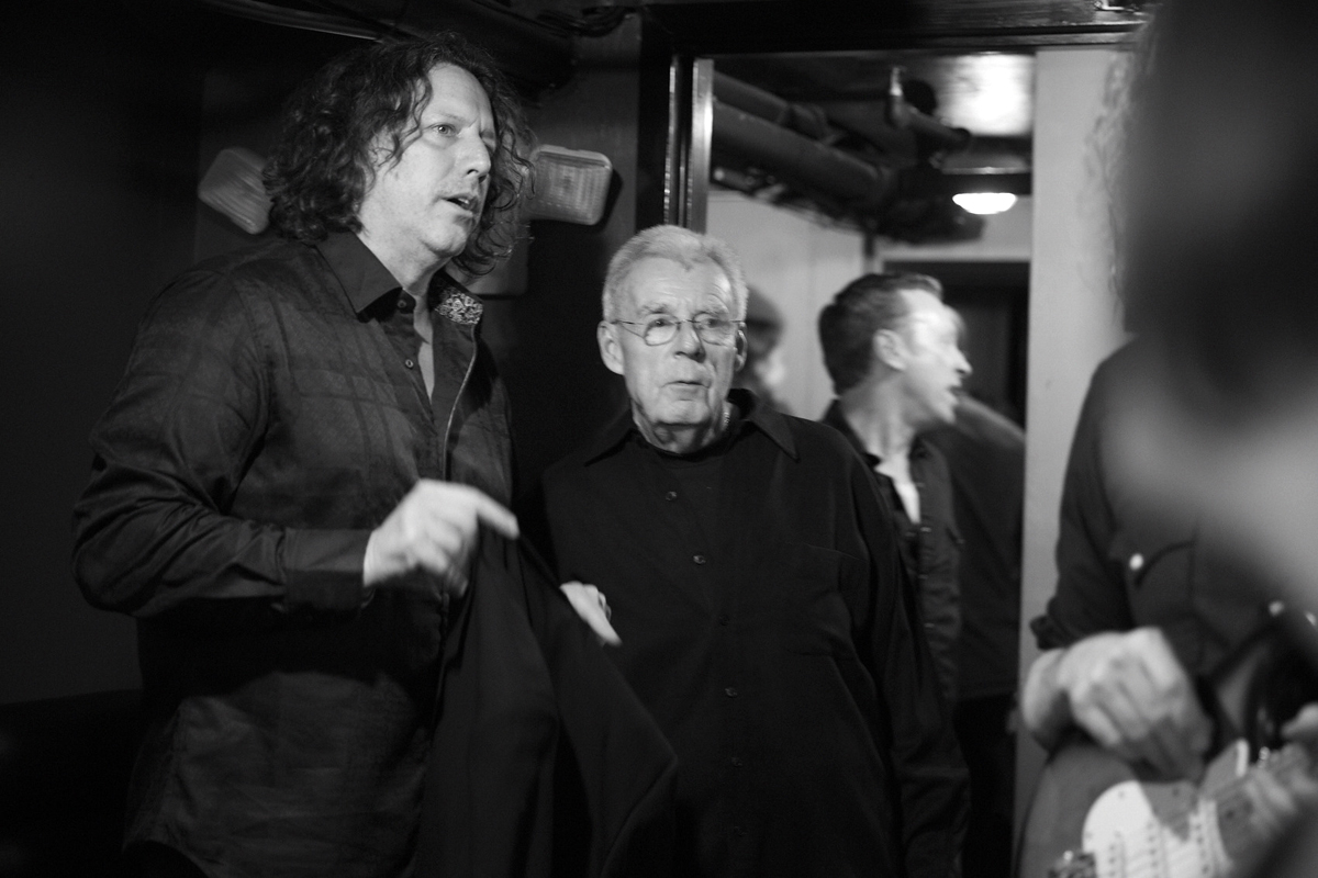 Steve Gorman (Black Crowes) and Peter Gammons backstage / Photo by Kelly Davidson