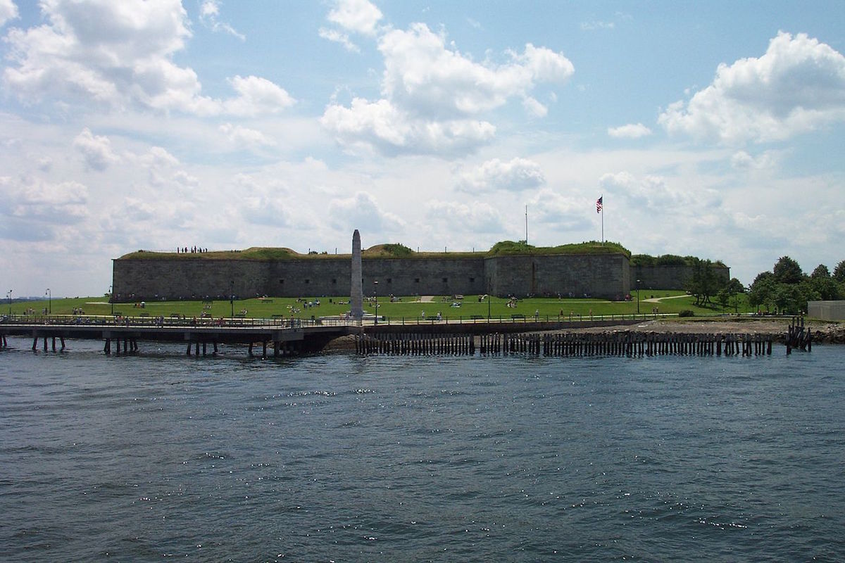 1280px-Fort_Independence_on_Castle_Island