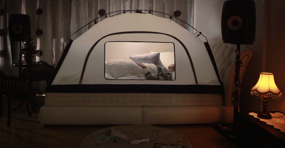 Privacy Pop Bed Tent Queen White Privacy Pop Bed Tent Queen Room In Is A Cozy Heat Tring Fort For S Boston Magazine White Portable Folding