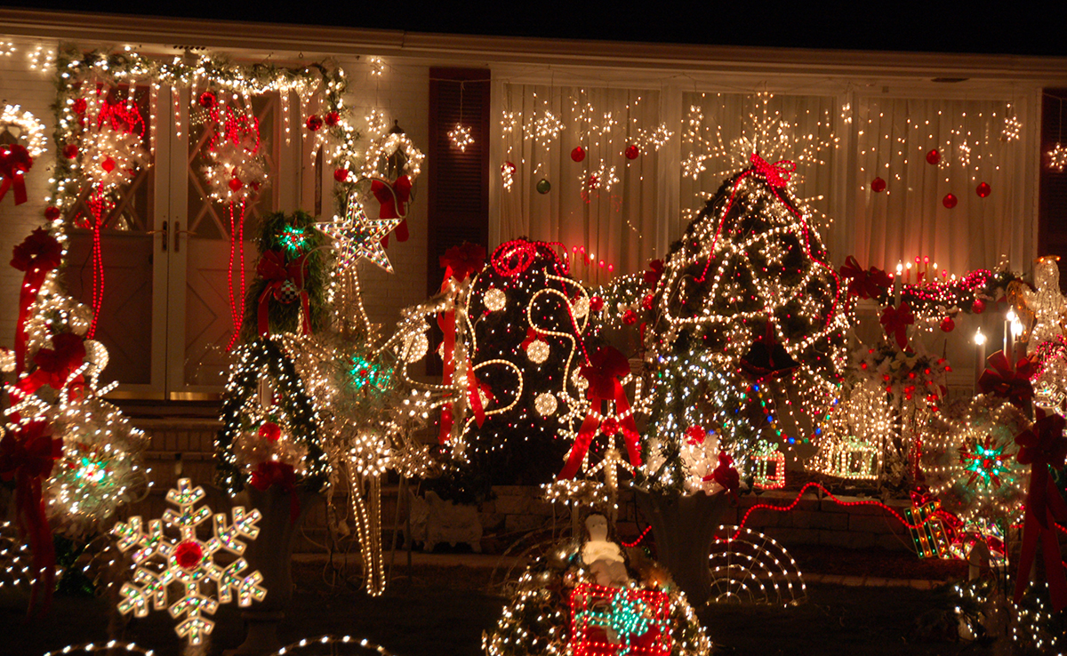 Saugus lights photo by Chris Devers on Flickr/Creative Commons