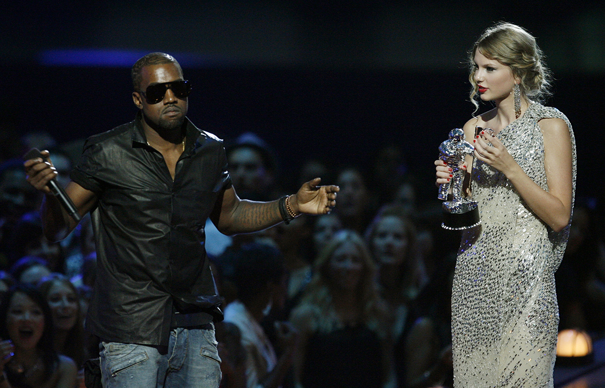 Kanye West and Taylor Swift at 2009 MTV VMAs