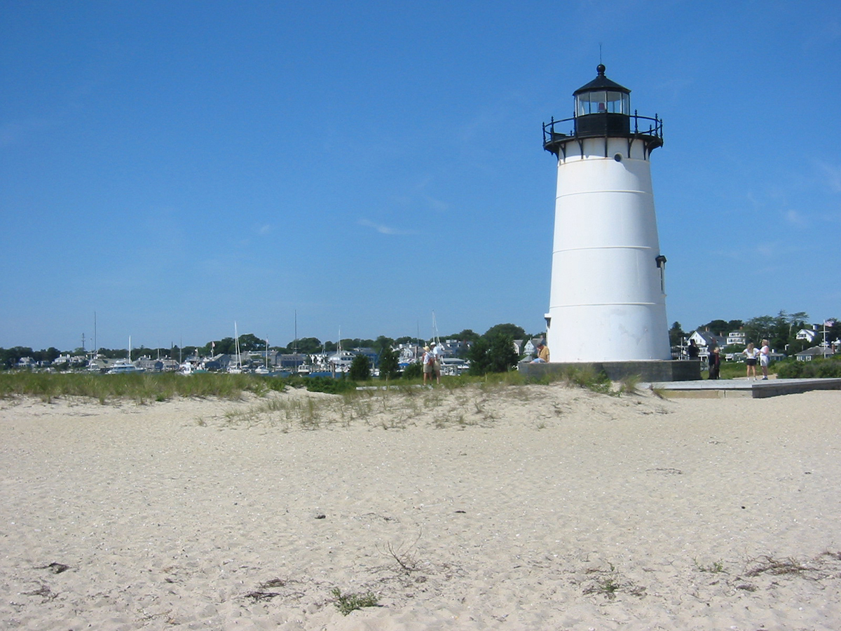 Lighthouse-Beach-Marthas-Vineyard-MA-Edgartown