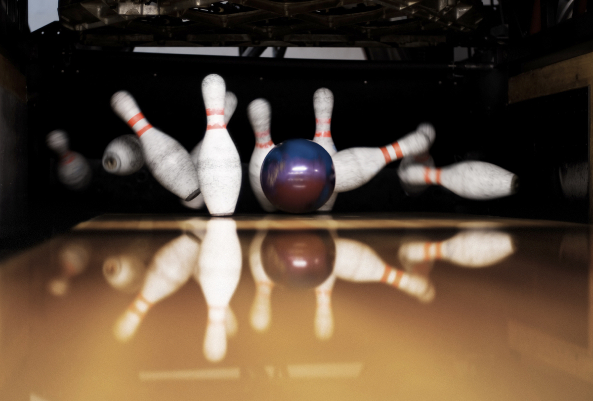 http://www.sporthallensbowling.se/istock/bowling.jpg