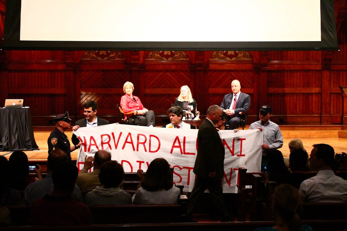 Harvard Alumni Stage Protest During Reunion Ceremony