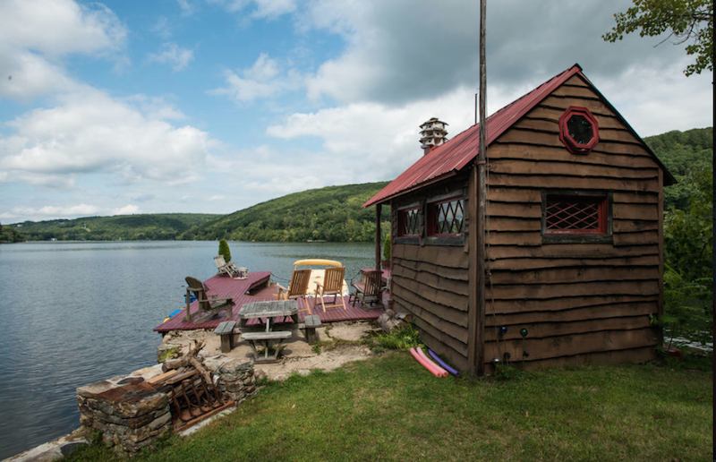 Five Secluded Lake Houses To Rent This Summer