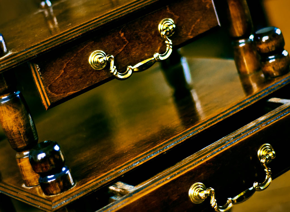 Five Ways To Tell If Furniture Is Actually Antique 