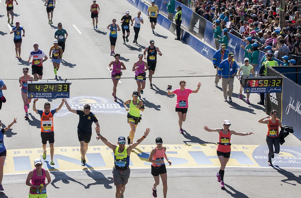 Boston Marathon 2016 Finish Line Photos - Boston Magazine
