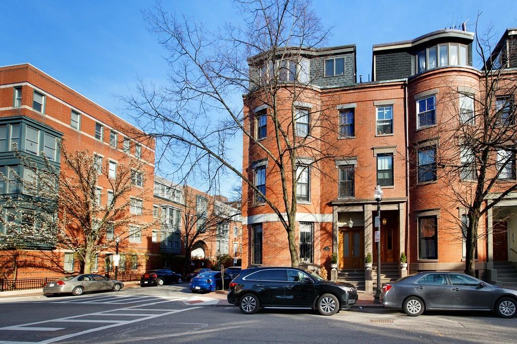 Five Brick Townhouses To Tour This Weekend