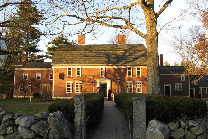 Eight Real Haunted Houses in Massachusetts