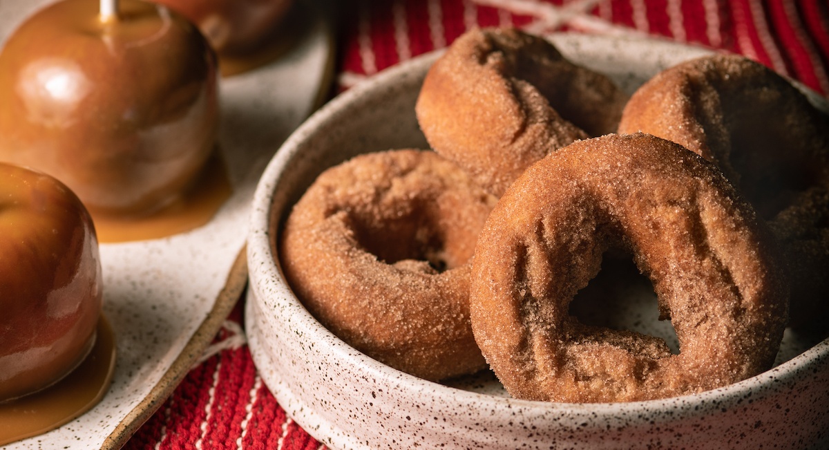 where to buy apple cider donuts near me