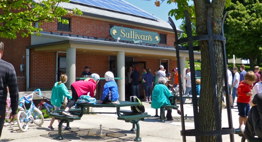 Sullivan's, Castle Island by Leslee_atFlickr / Creative Commons