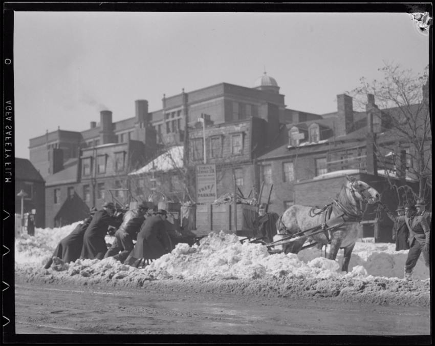 These Old Photos Show Boston's Blizzards of Yesteryear