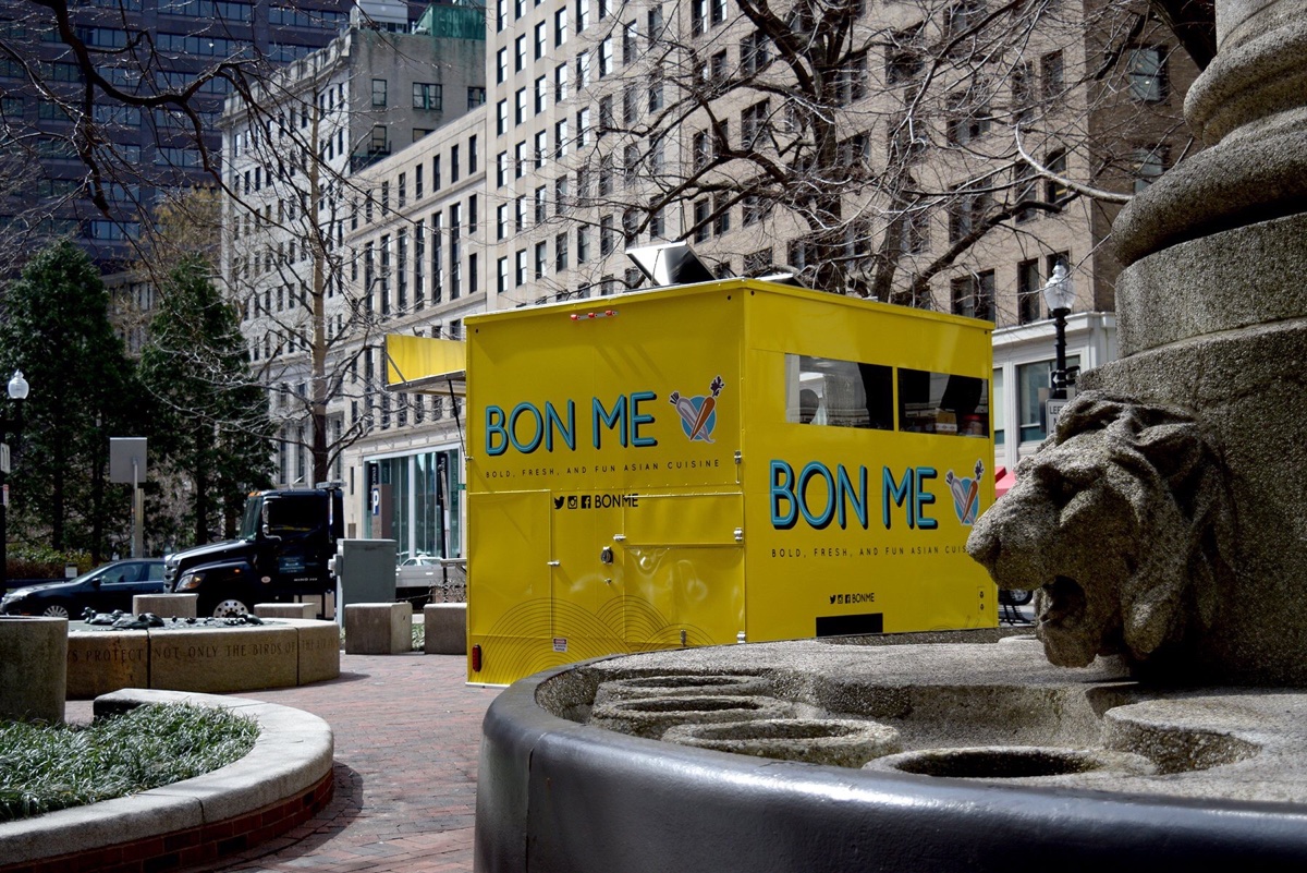 A Bon Me cart parked in Post Office Square