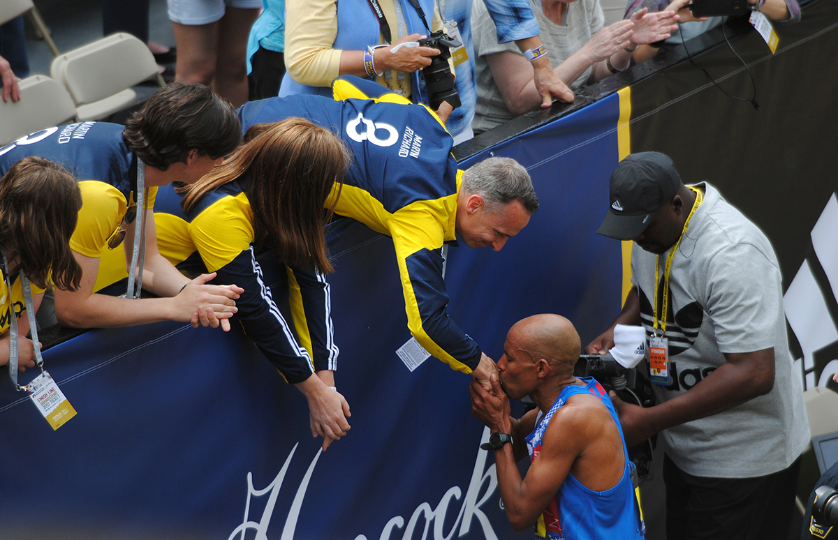 Here's what the 2017 Boston Marathon jacket looks like