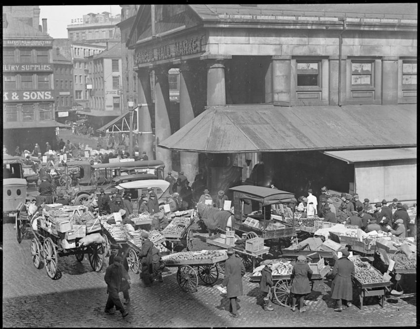 TBT: Scenes from Boston's Open-Air Markets of Yesteryear