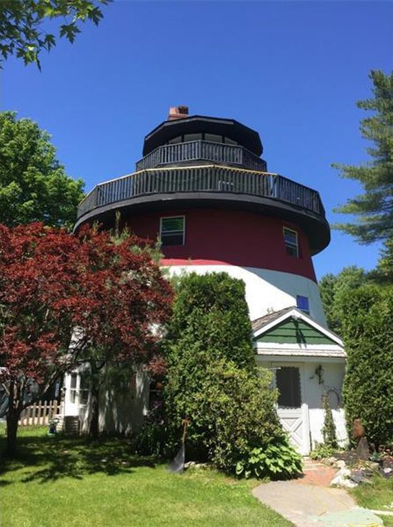 lighthouse home maine