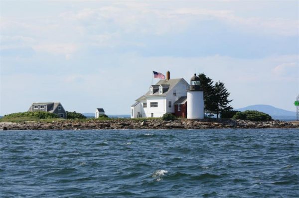 There S A Private Island With A Lighthouse For Sale In Maine   Lighthouse For Sale Maine 6 600x397 