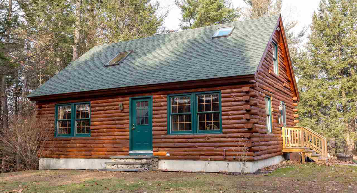 On the Market: A Log Cabin in New Hampshire