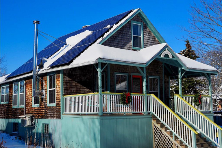 There's an Adorable Cottage for Sale on Peaks Island in Maine