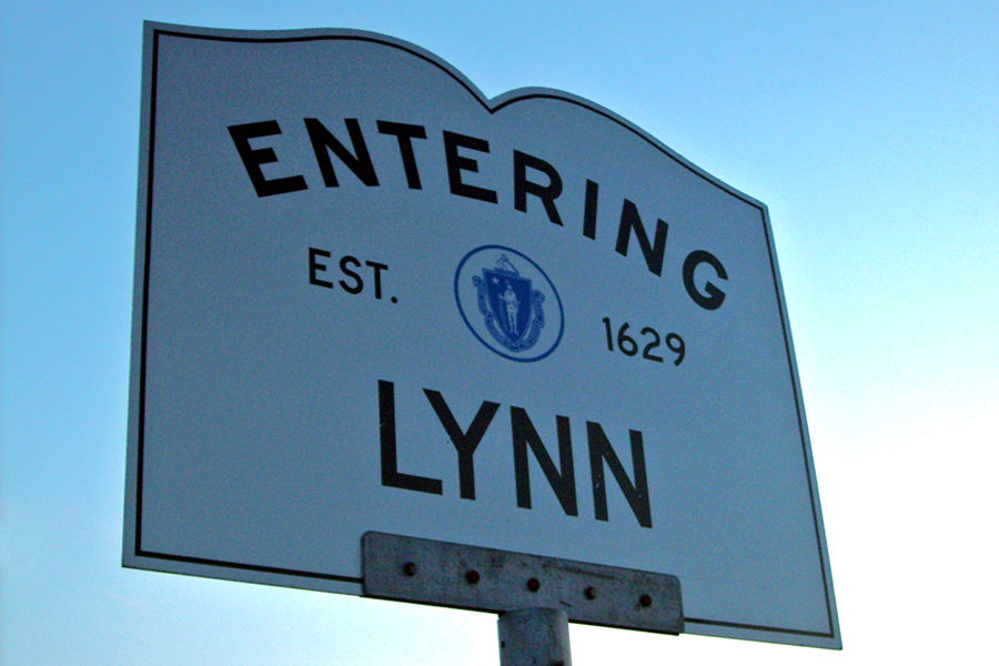 An "entering Lynn" sign