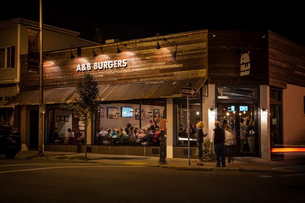 Award-Winning North Shore Restaurant A&B Burgers Will Open in Boston