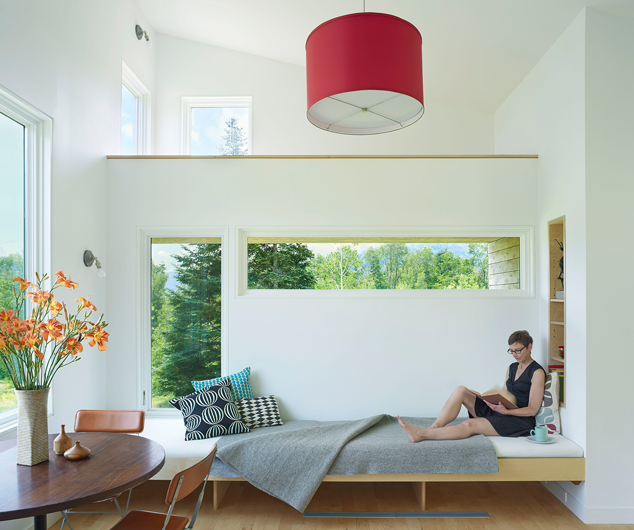 7 Easy Home Hacks For Your Small Space