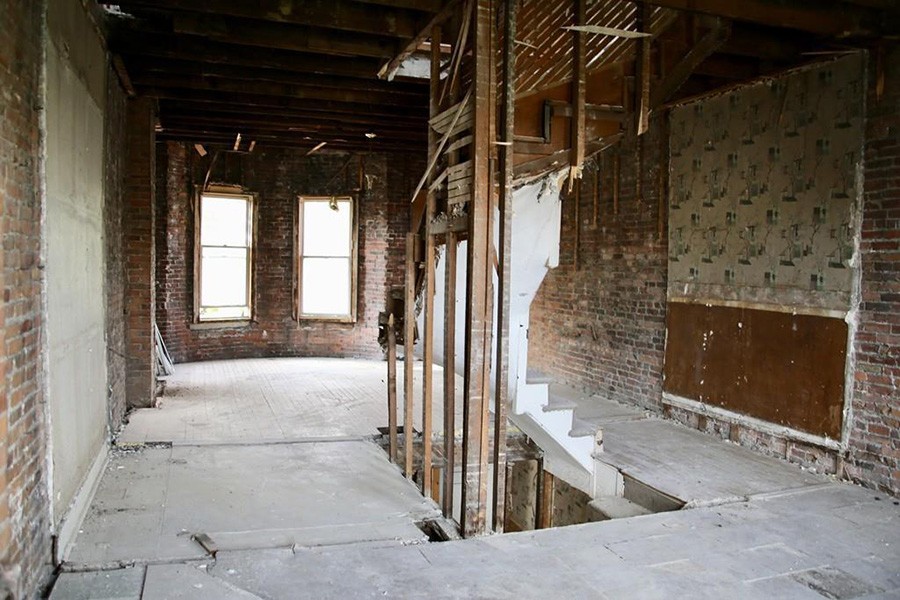 Fixer-Upper Friday: A Brick Townhouse in East Boston