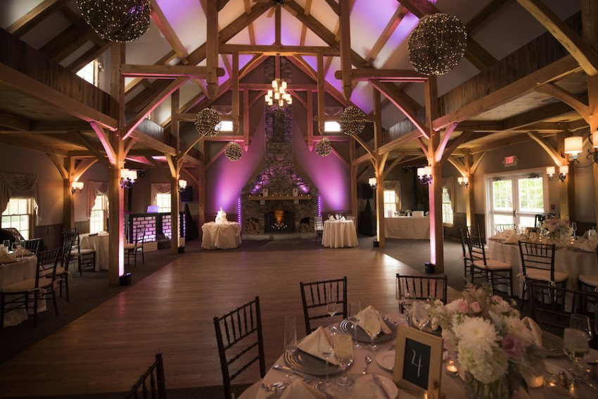 charming-new-england-barn-wedding-venues-boston-weddings