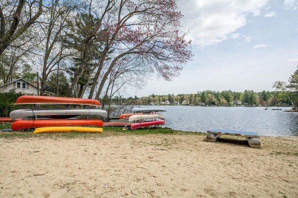 Fixer-Upper Friday: A Cottage Near Canobie Lake Park