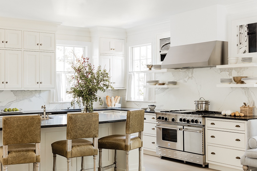 Lisa Tharp Gives A Greek Revival Home Contemporary Makeover