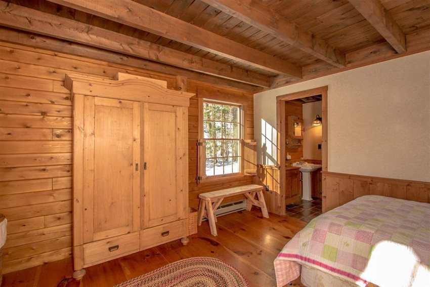 On the Market: A Log Cabin in the White Mountains