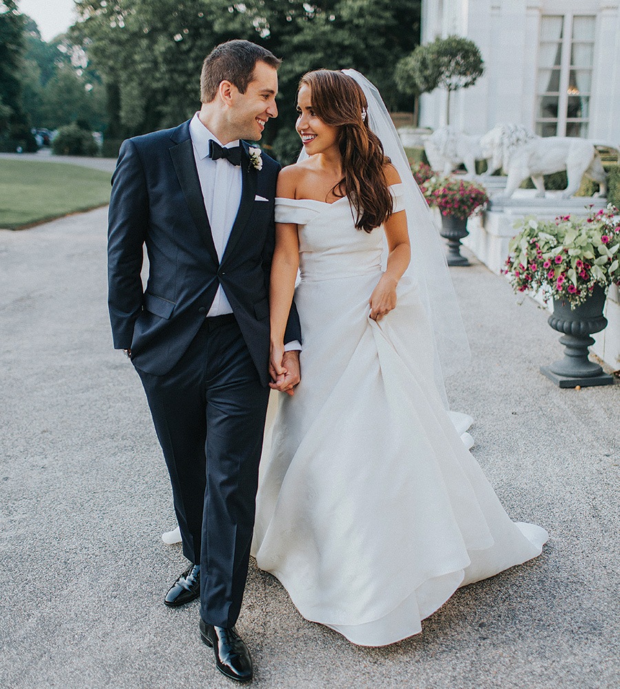 Couple at Rosecliff wedding