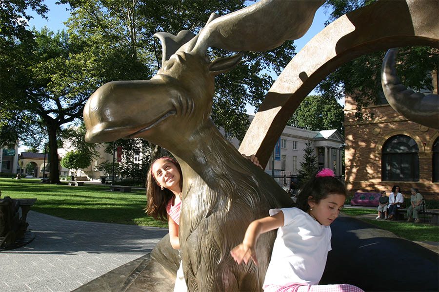 amazing world of dr seuss sculpture garden