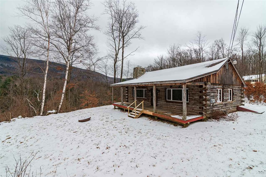 Five Adorable New England Log Cabins for Less Than $200,000