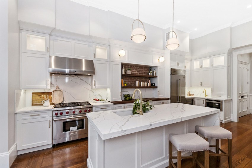 This Masterfully Modern Kitchen was Once Epically ’80s