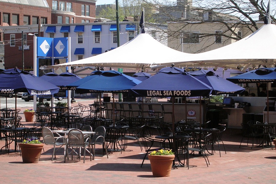 Legal Sea Foods patio Harvard Square