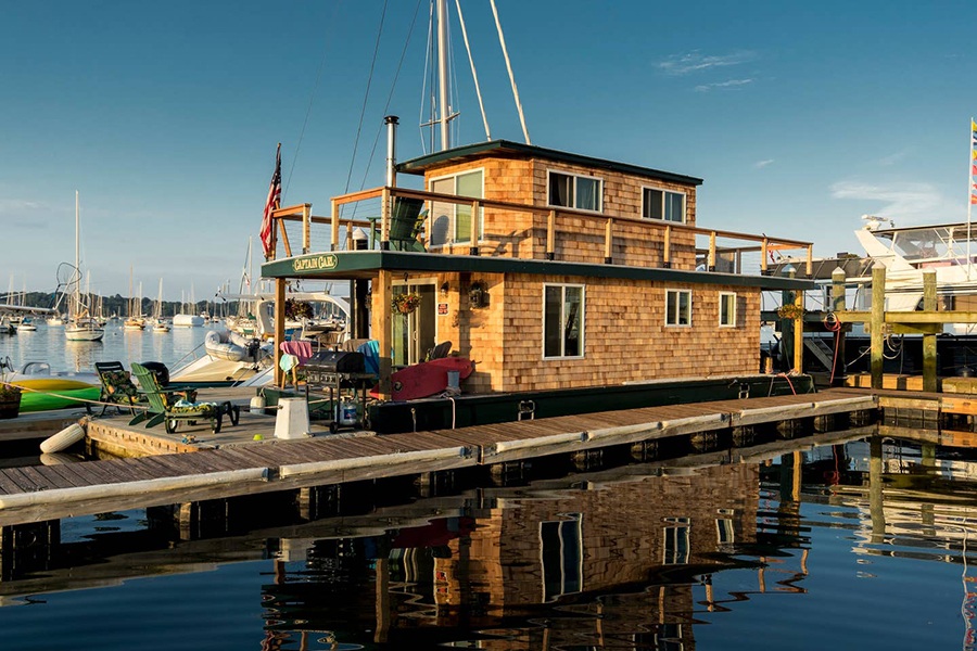 newport houseboat