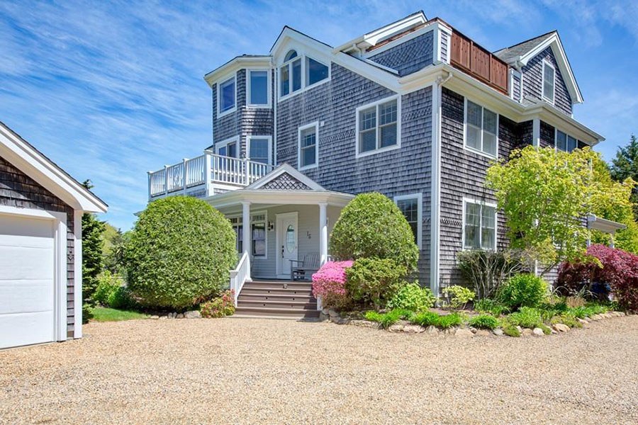 martha's vineyard harbor home