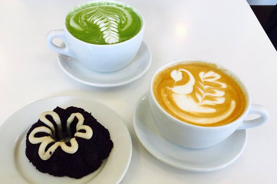 https://cdn10.bostonmagazine.com/wp-content/uploads/sites/2/2019/08/3-Little-Figs-lattes-mini-bundt.jpg
