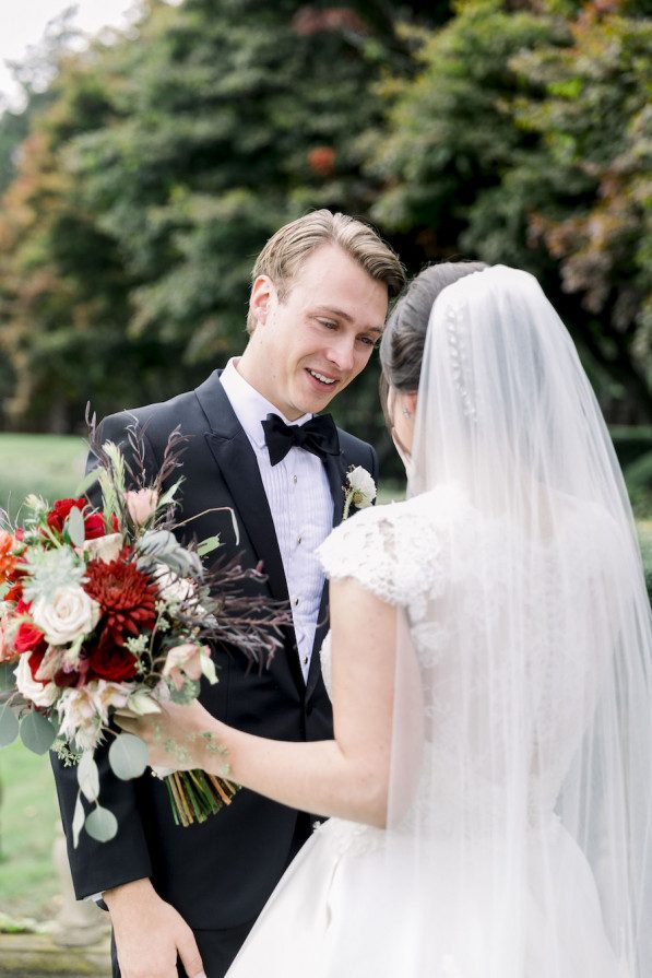 A Local Couple Planned a Romantic Fall Wedding at Turner Hill Estate