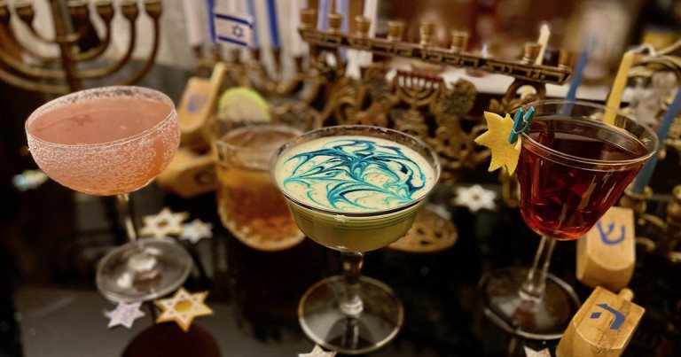 10 Holiday Pop-Up Bars That Make Spirits Bright In Boston This Season