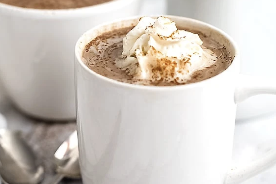 Get in the Holiday Spirit with These Hot Chocolate Recipes