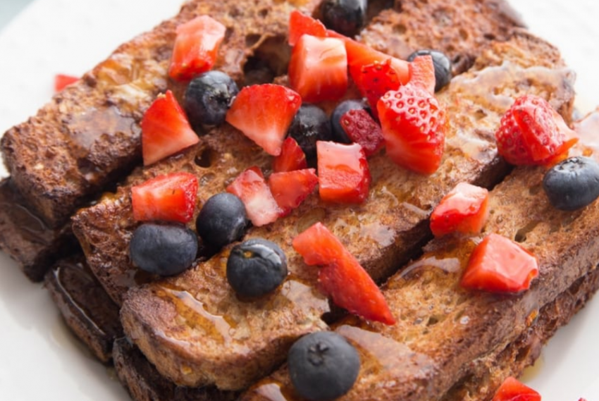 https://cdn10.bostonmagazine.com/wp-content/uploads/sites/2/2020/01/af-french-toast-850x569.png