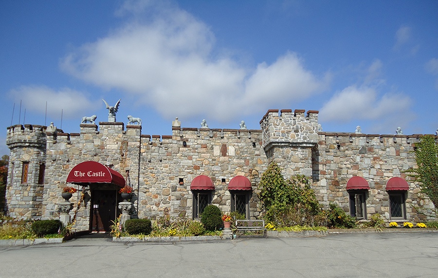 A Massachusetts Restaurant In A Castle Is For Sale Moat Included