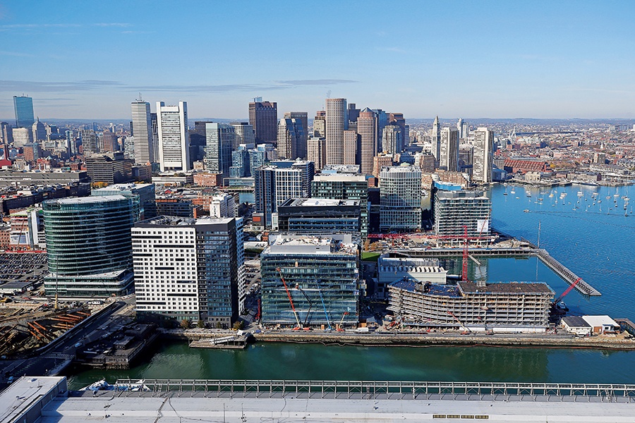 Boston's Seaport could soon get 2,100 new parking spots - The Boston Globe