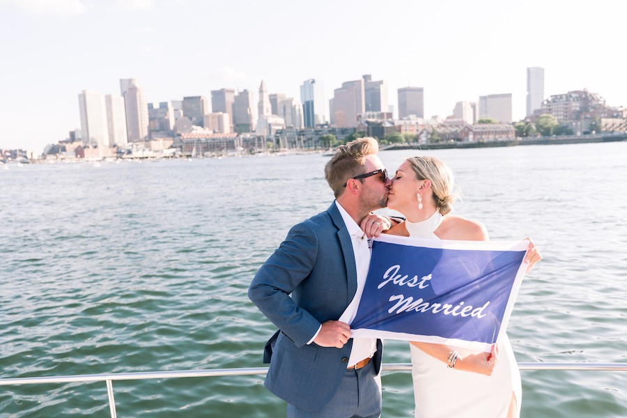 mariage en bateau dans le port de boston