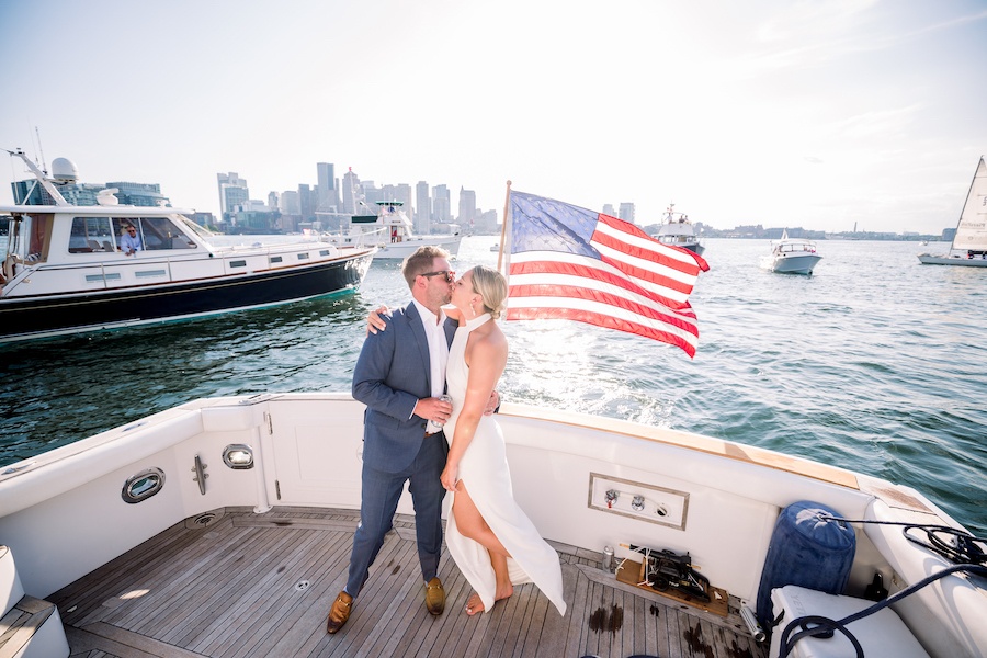 mariage en bateau dans le port de boston