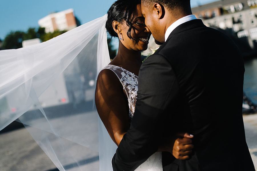 cyclorama-bride-groom