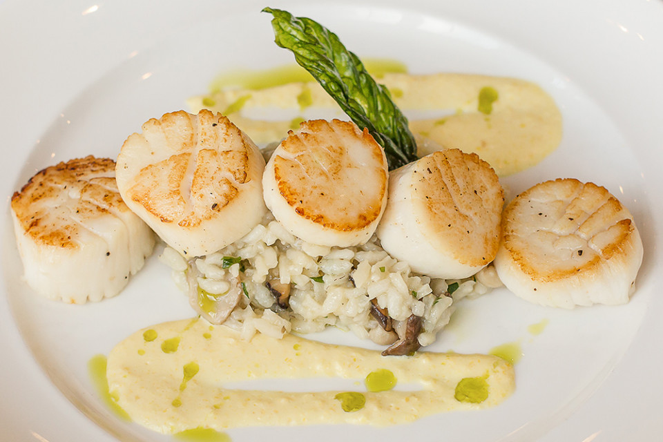wedding food scallops